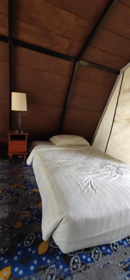 Seribu Batu Songgo Langit Resort & Camp Бантул Экстерьер фото