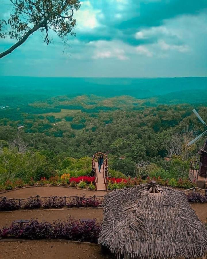 Seribu Batu Songgo Langit Resort & Camp Бантул Экстерьер фото