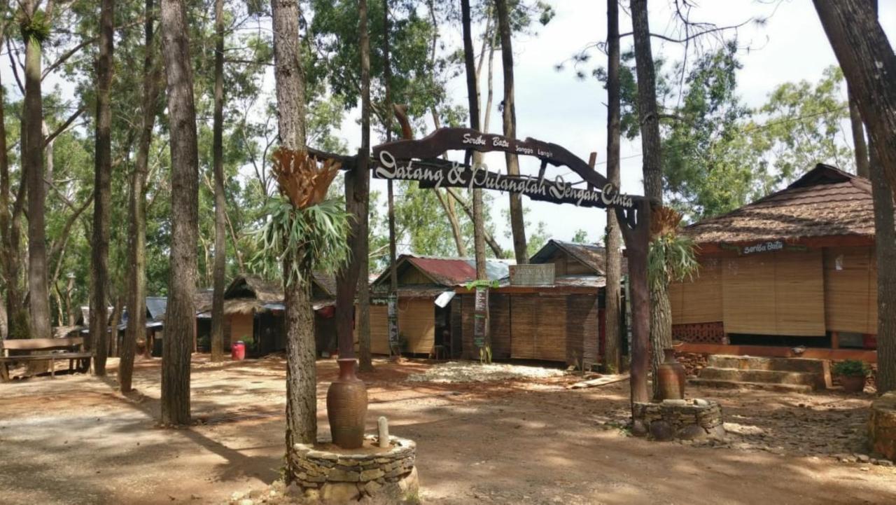 Seribu Batu Songgo Langit Resort & Camp Бантул Экстерьер фото