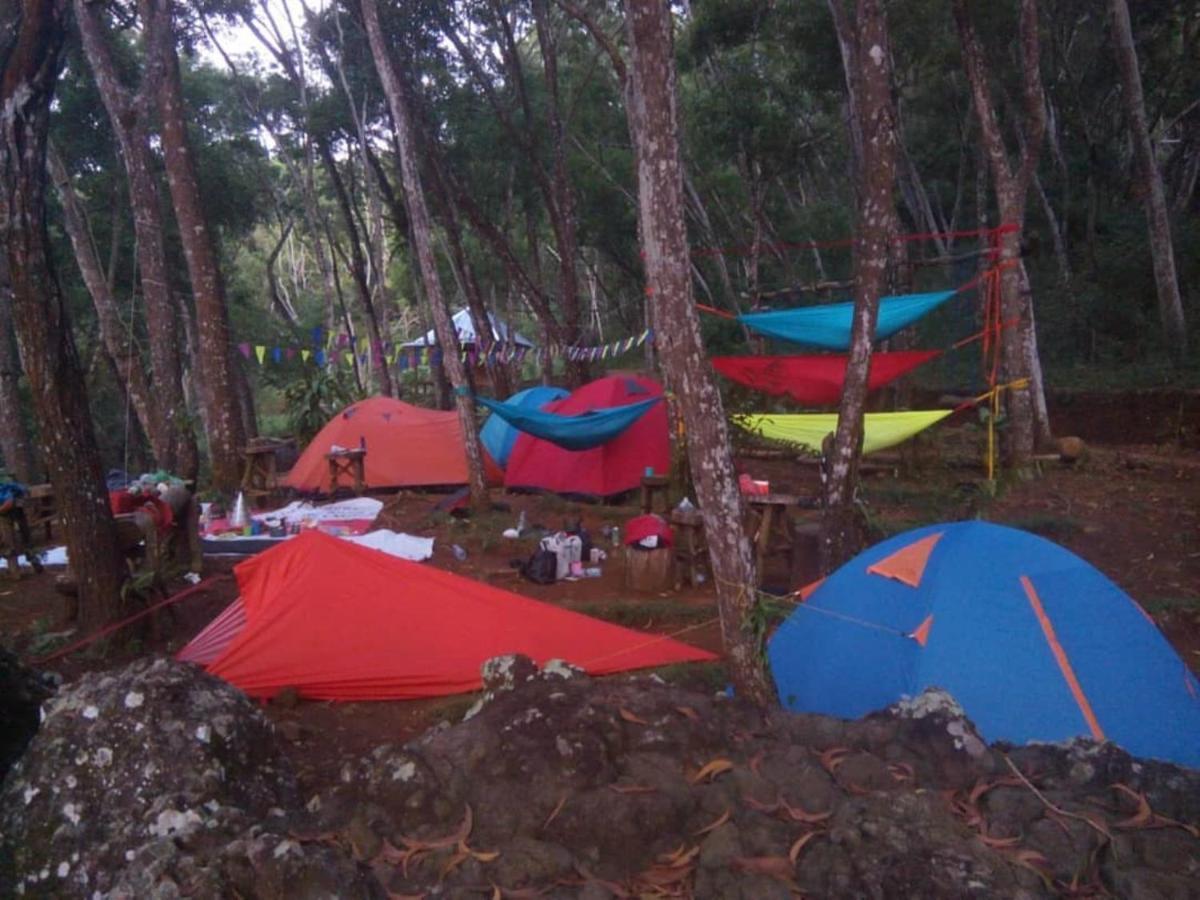 Seribu Batu Songgo Langit Resort & Camp Бантул Экстерьер фото